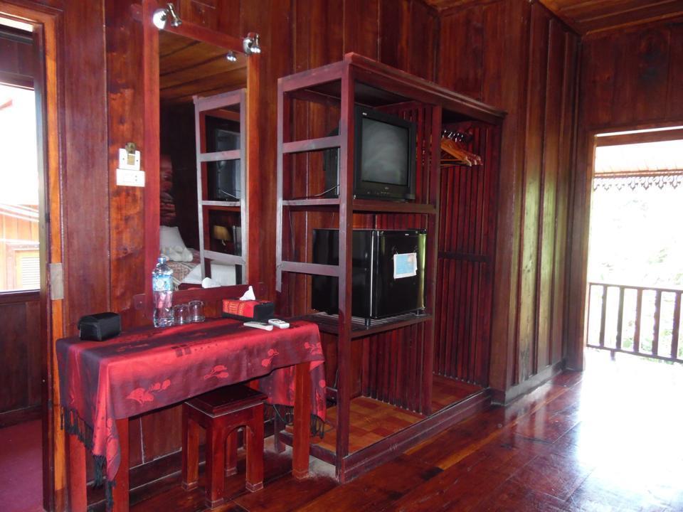 Riverside Guesthouse Λουάνγκ Πραμπάνγκ Εξωτερικό φωτογραφία